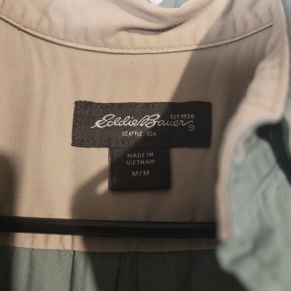 Eddie Bauer Button Up Shirt Mens Medium. Green Short Sleeve Tech Woven - Picture 3 of 4